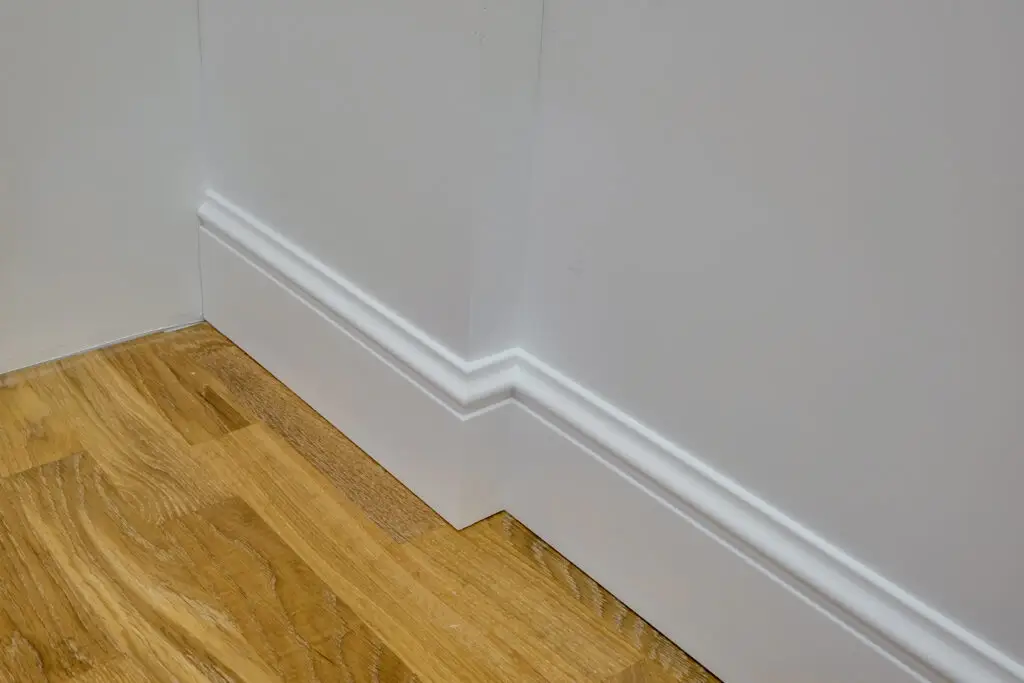 Floor molding trim types
